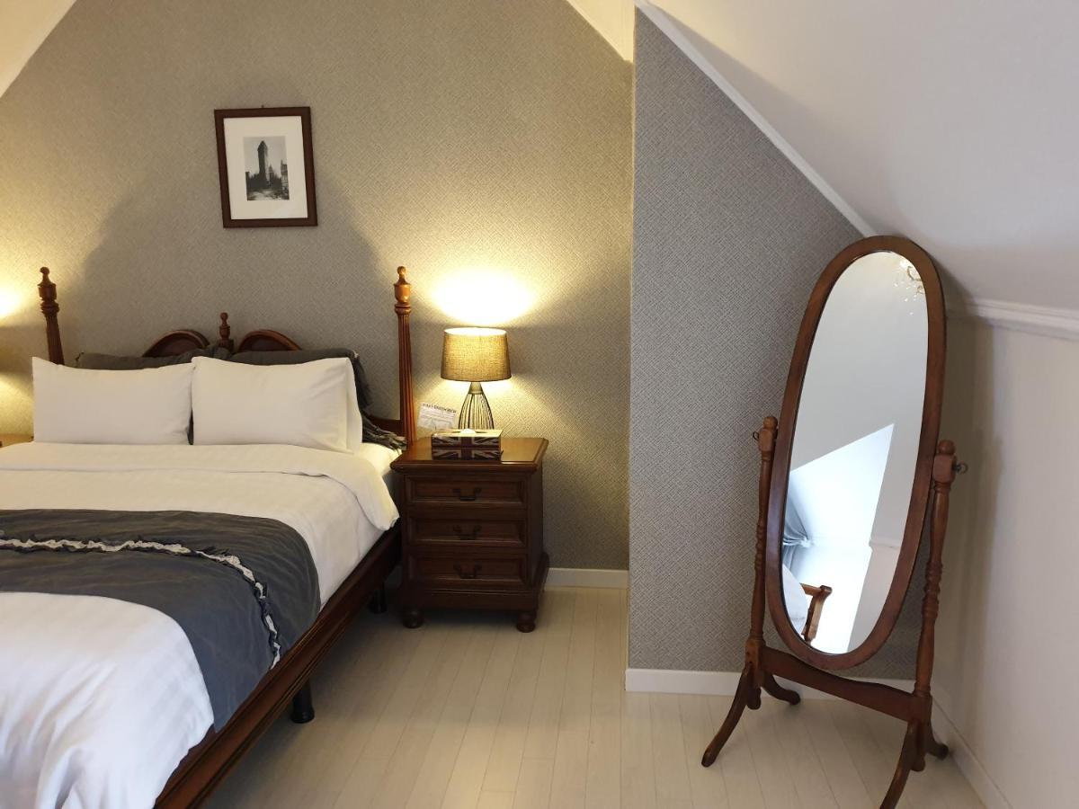 Hotel November Каннын Экстерьер фото