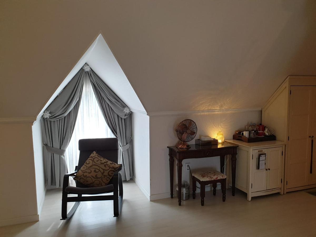 Hotel November Каннын Экстерьер фото