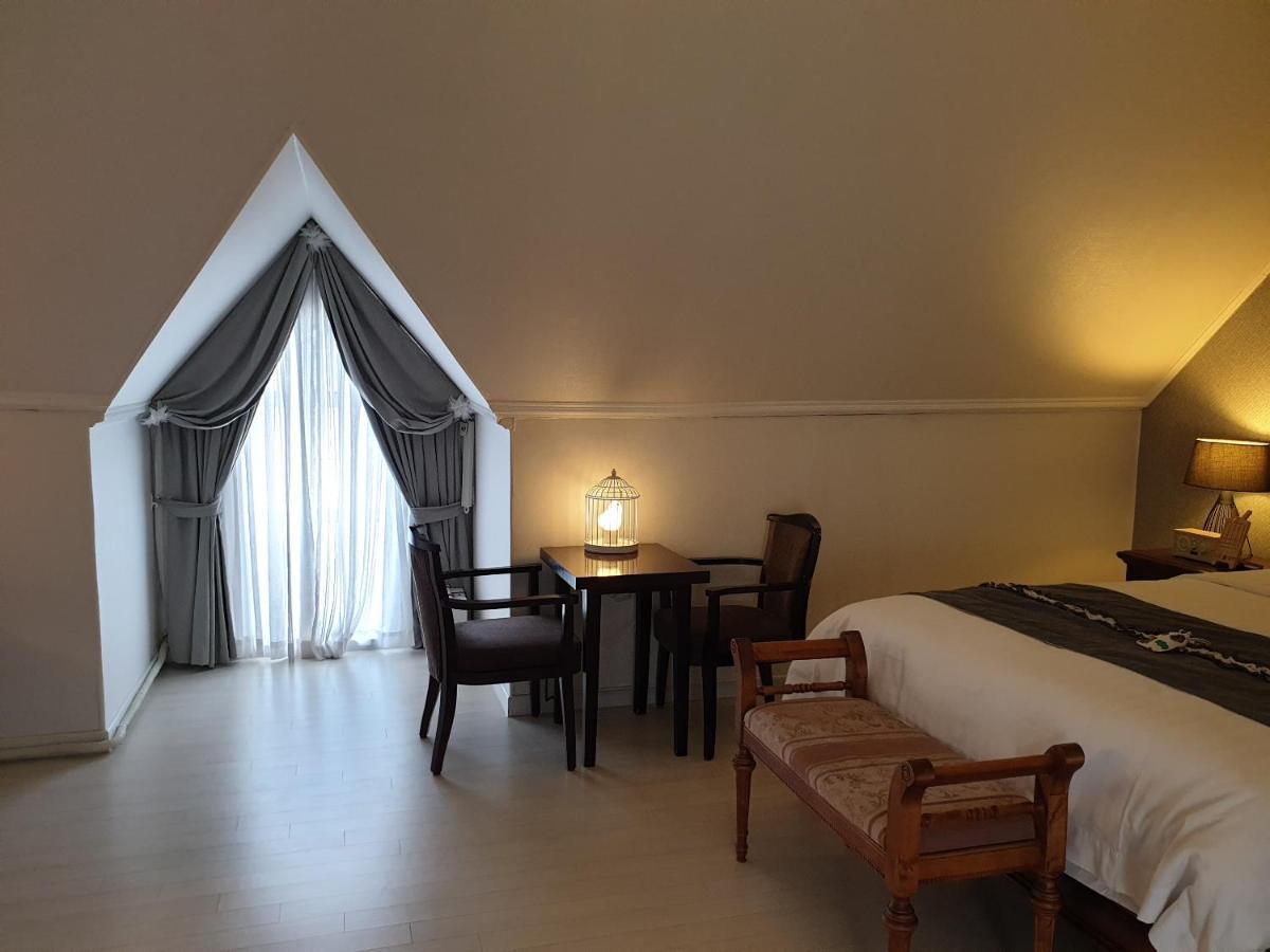 Hotel November Каннын Экстерьер фото