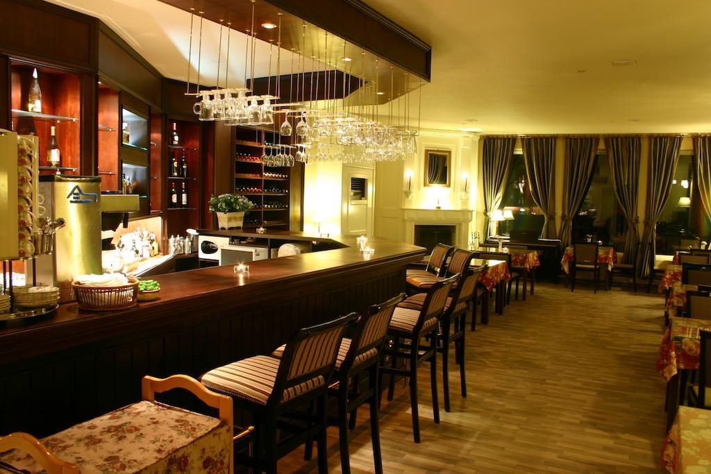 Hotel November Каннын Экстерьер фото