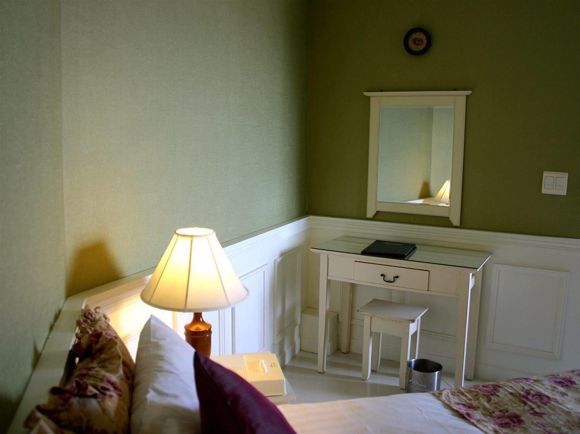 Hotel November Каннын Экстерьер фото