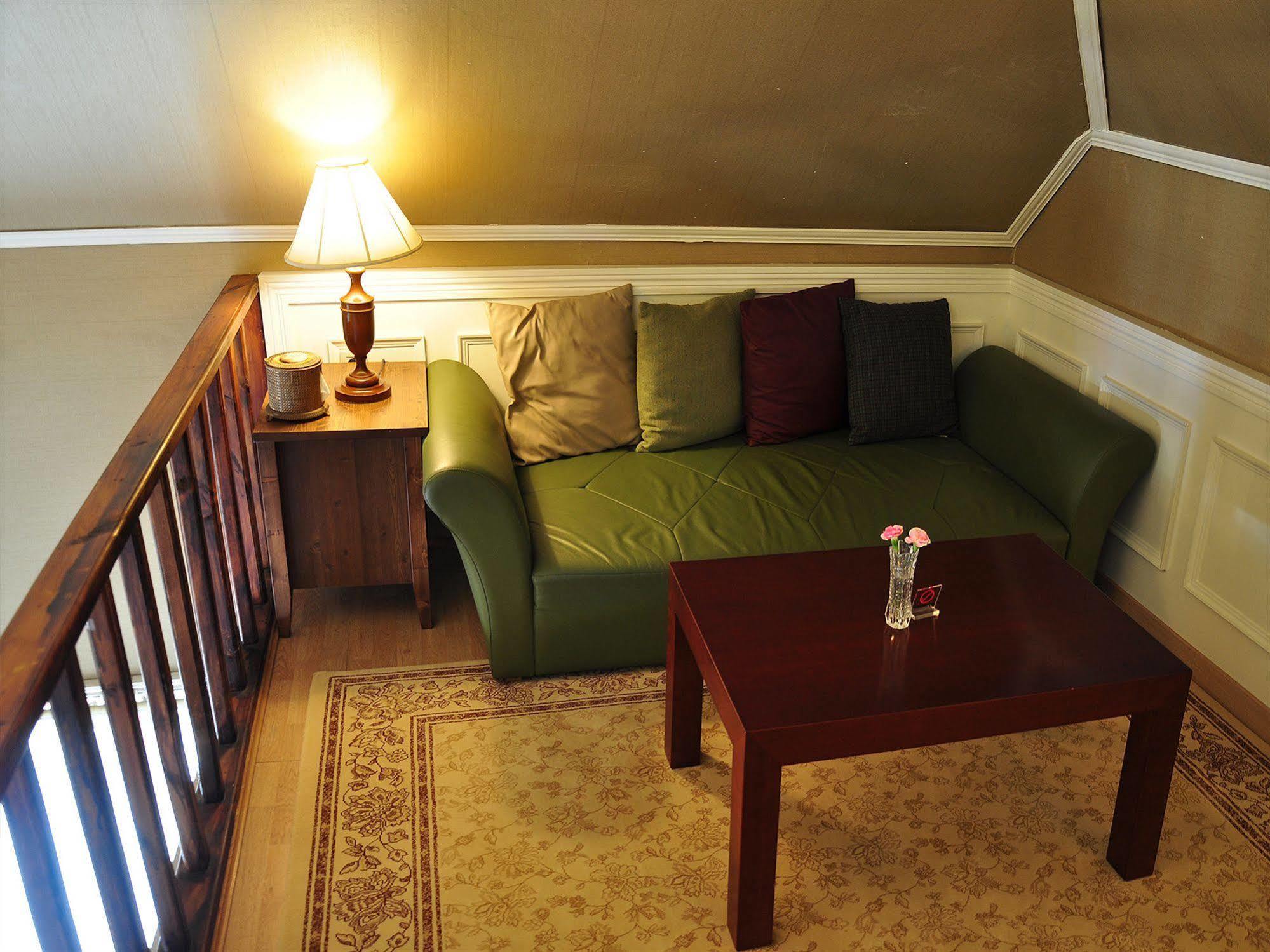 Hotel November Каннын Экстерьер фото