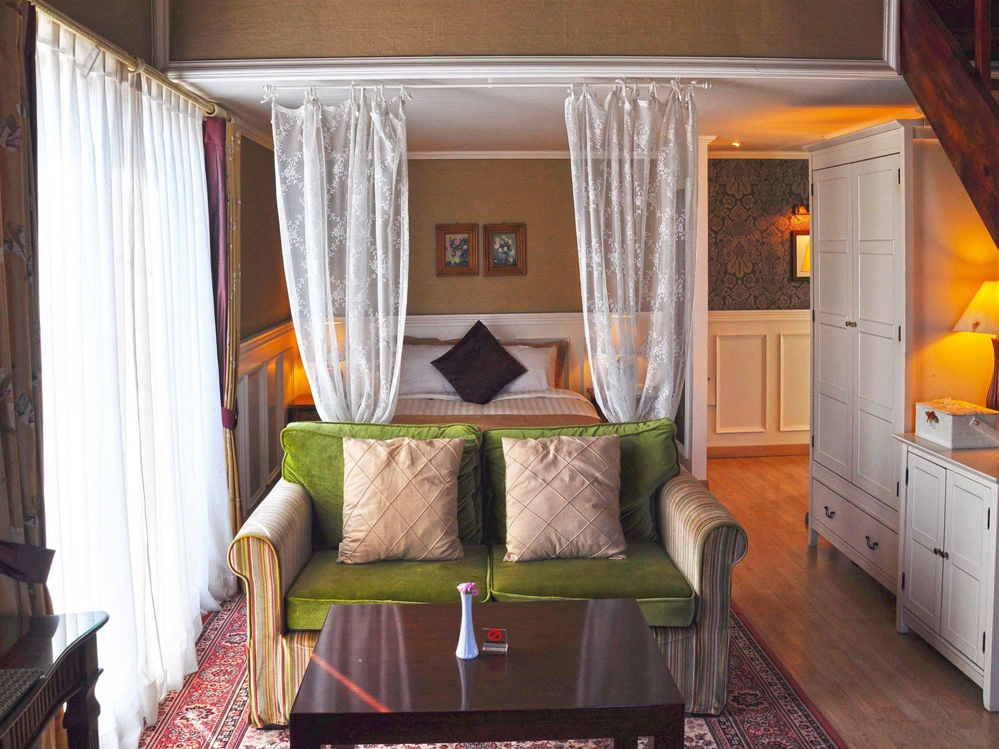 Hotel November Каннын Экстерьер фото