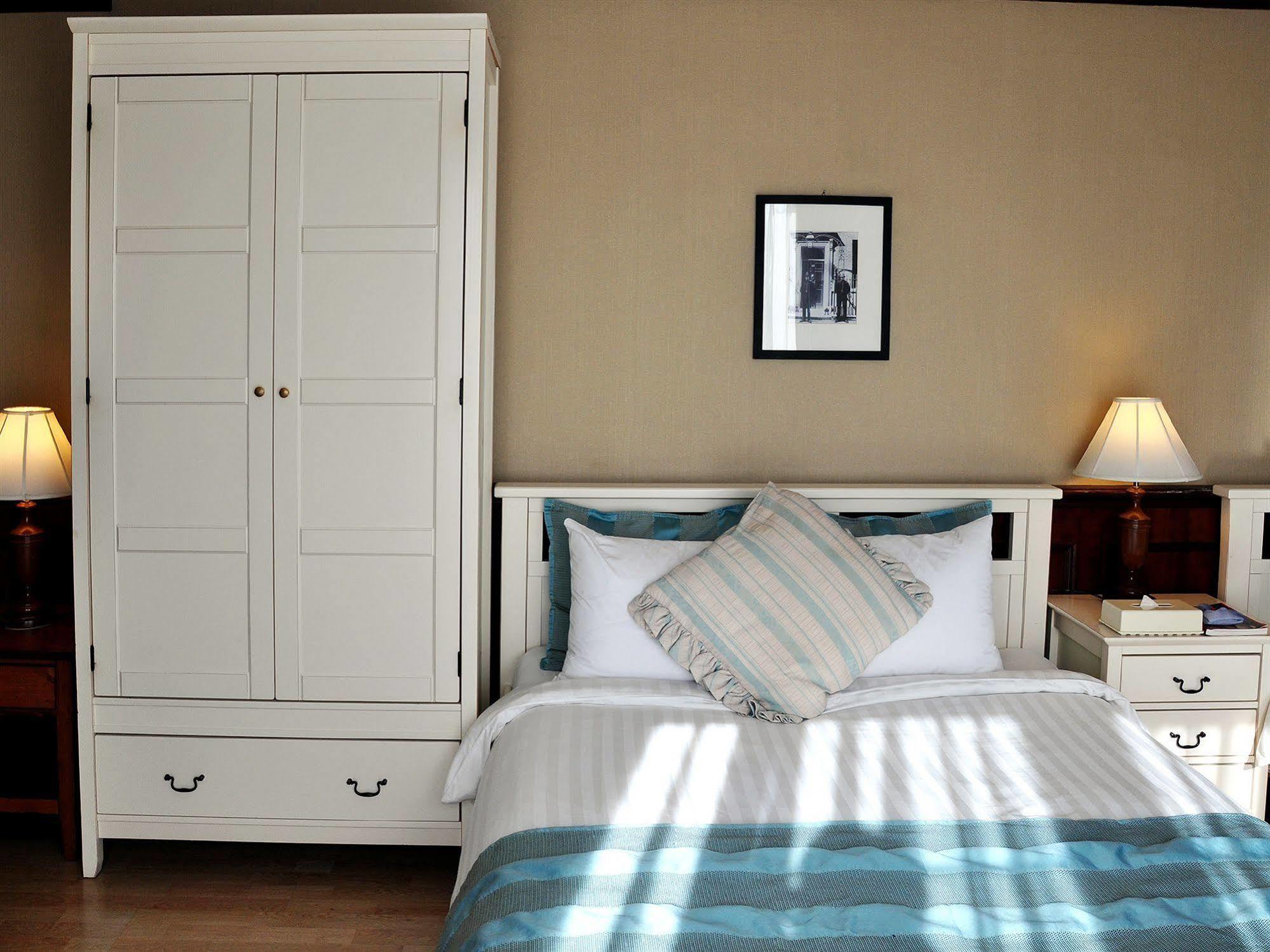 Hotel November Каннын Экстерьер фото