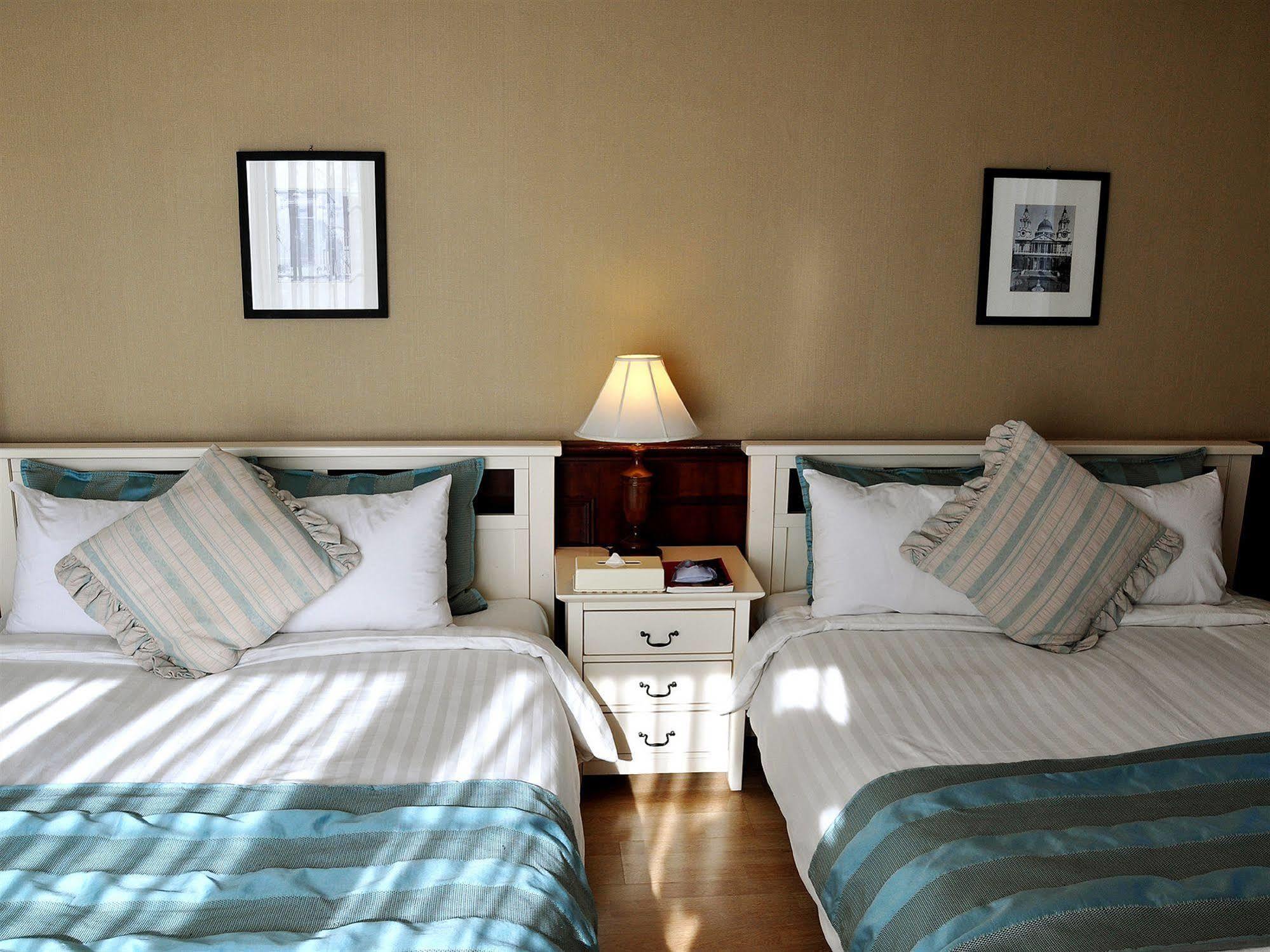 Hotel November Каннын Экстерьер фото