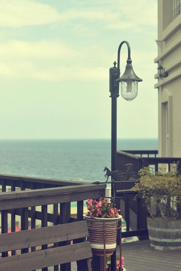 Hotel November Каннын Экстерьер фото